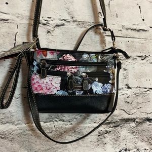 Stone Mountain Floral Leather 4-Bagger